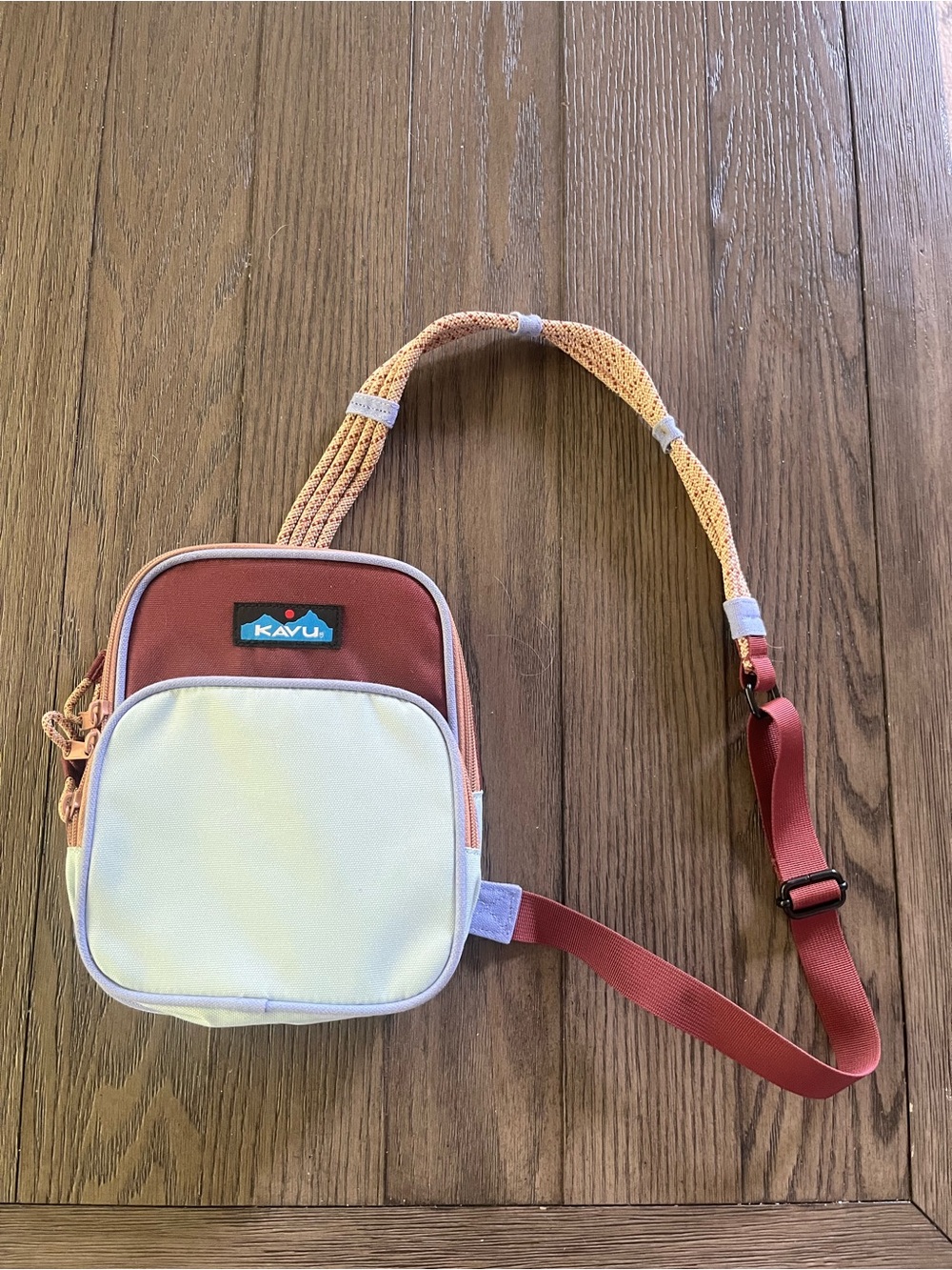 Kavu Two-Tone Mini Sling Bag in Cream & Rust with Yellow Strap